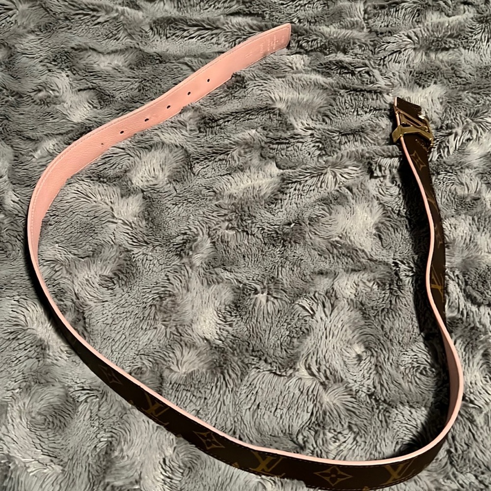 Louis Vuitton belt women